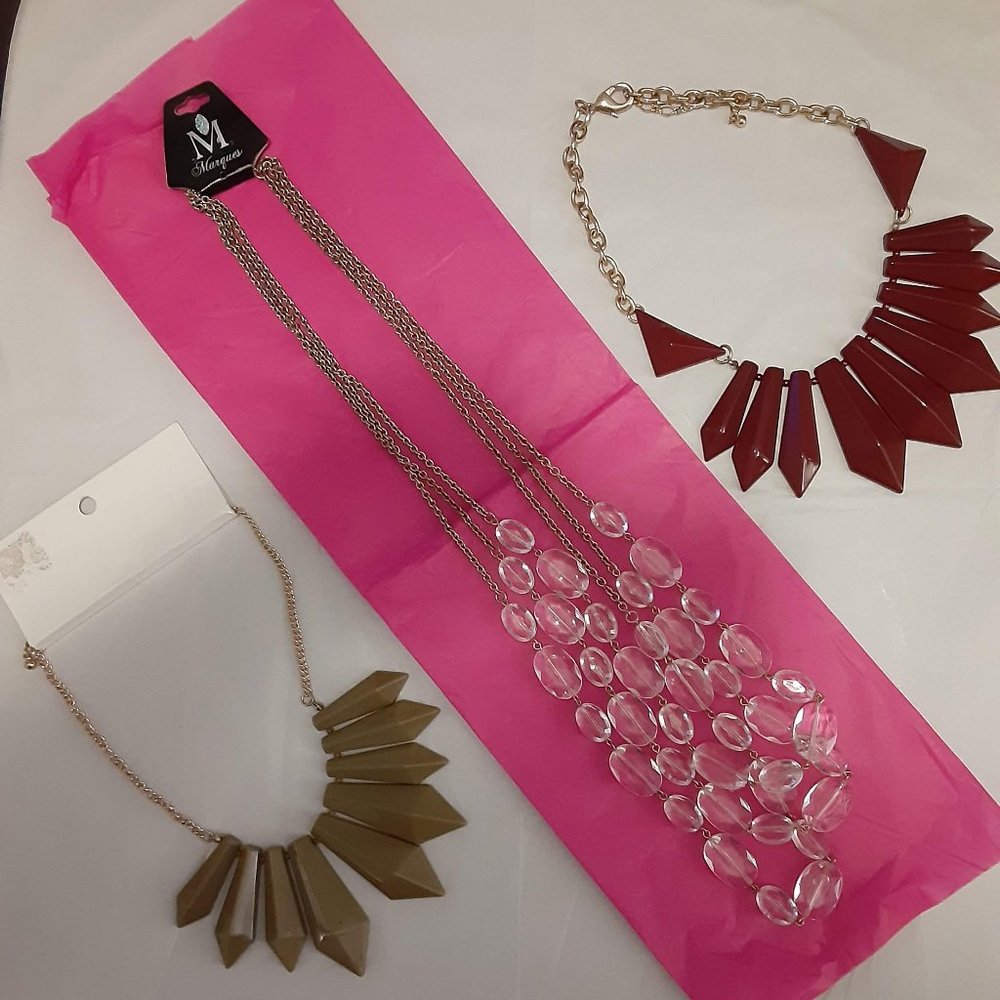 Lot of 12 Cosmetic Jewelry  Necklaces/Chokers